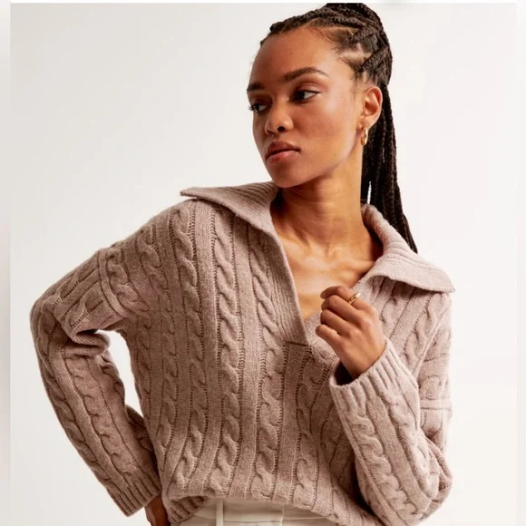 ABERCROMBIE & FITCH Cable Notch-Neck Sweater like new  IN Taupe - Picture 3 of 4